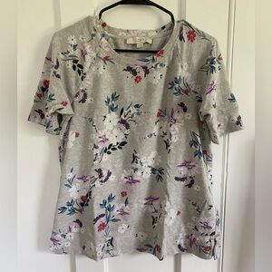 LOFT Maternity Floral Short Sleeve Gray Shirt